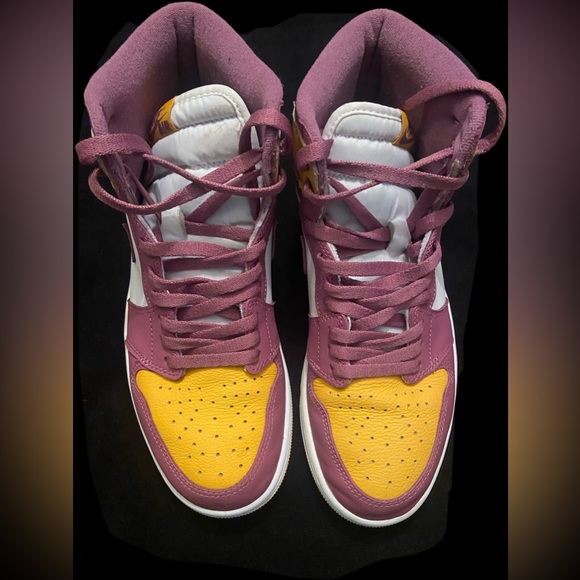 Jordan 1 “BrotherHood” Size 9.5 - Picture 3 of 6